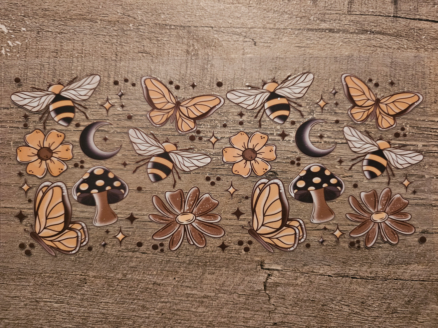 Moth Bee Mushroom 16oz Wrap